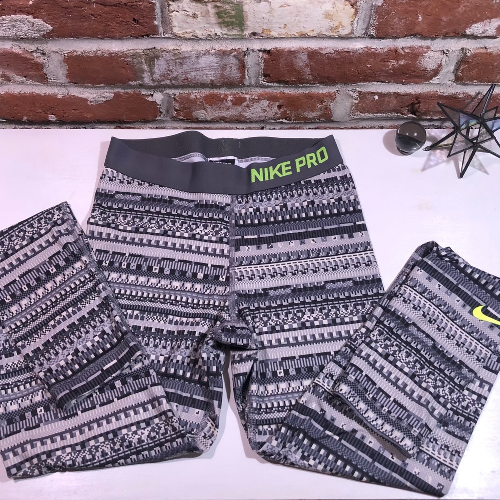 Nike Pro leggings